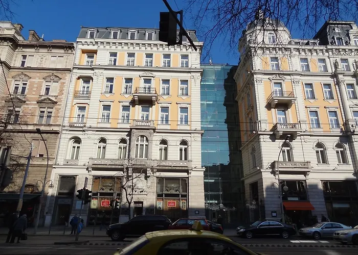 Erzsebet Boulevard Apartment