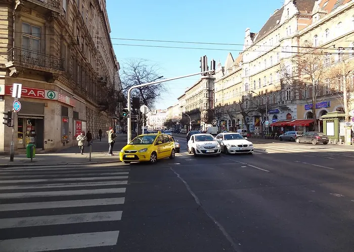 Erzsebet Boulevard Apartment